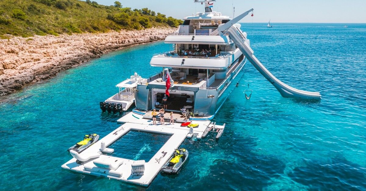 Loon, superyacht in Croatia with water toys